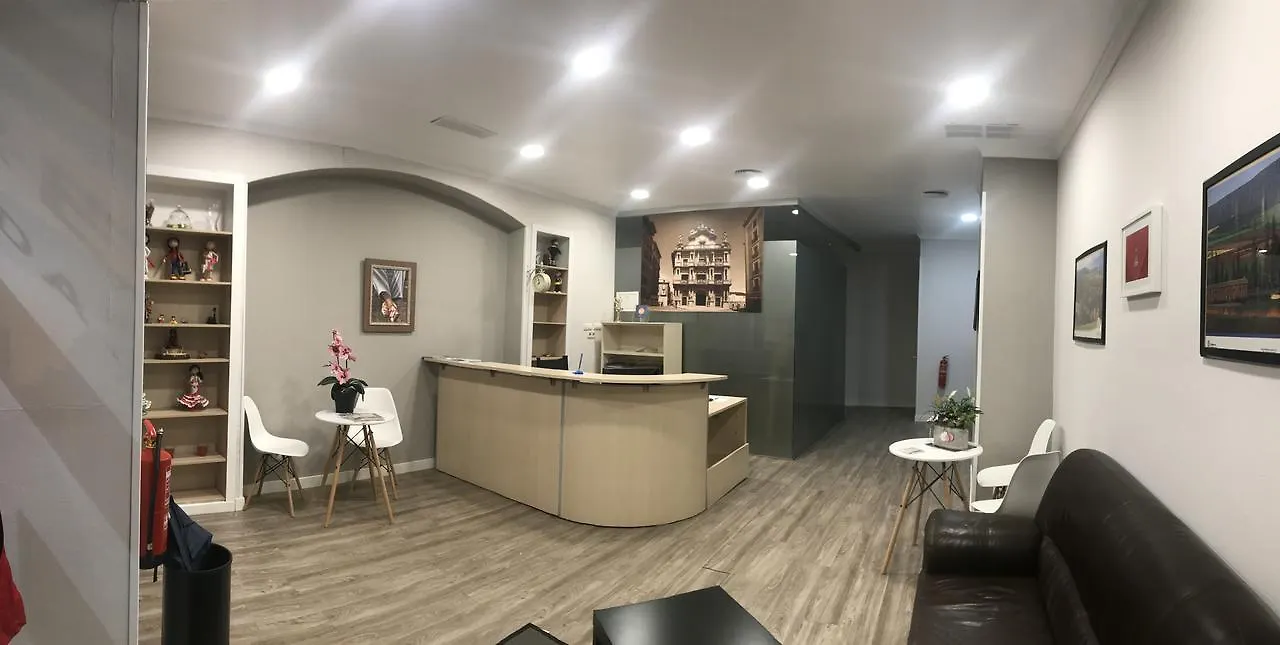 Alojamientos Olga Pamplona İspanya